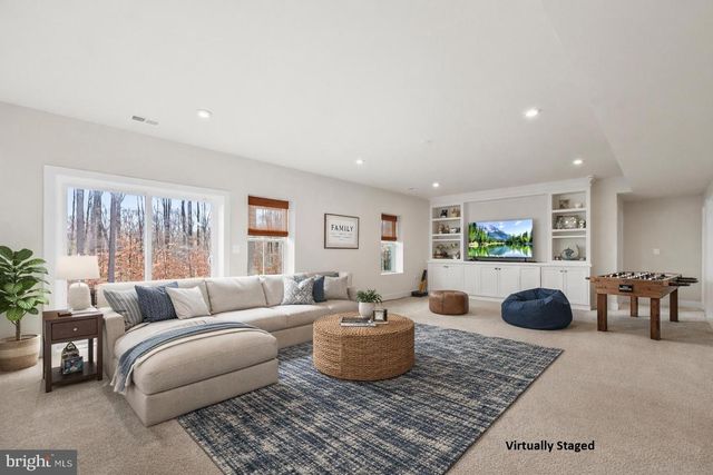 18126 MARSH PINE RD, Dumfries, VA 22026