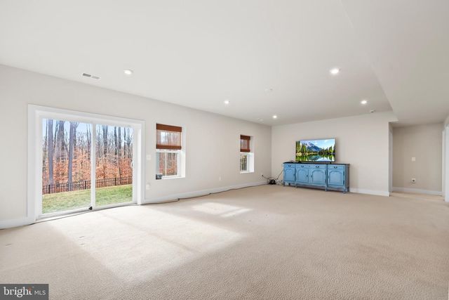 18126 MARSH PINE RD, Dumfries, VA 22026