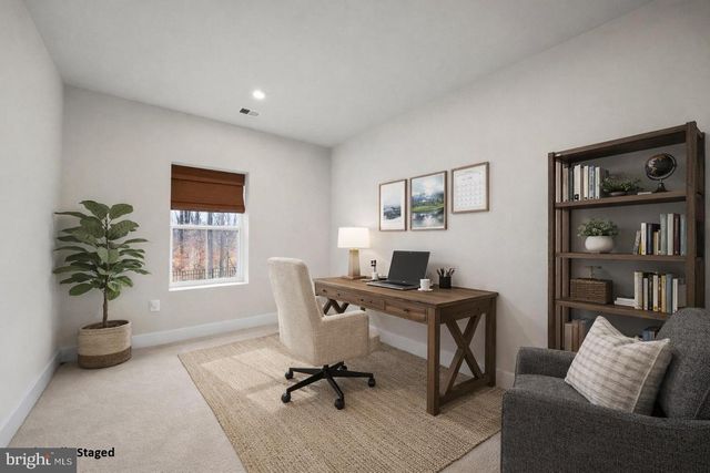 18126 MARSH PINE RD, Dumfries, VA 22026