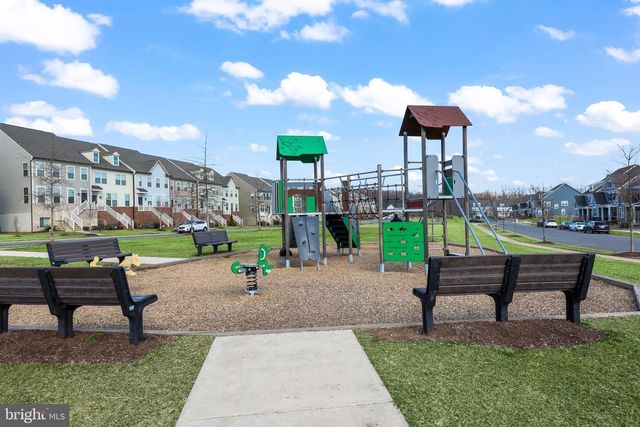 18126 MARSH PINE RD, Dumfries, VA 22026