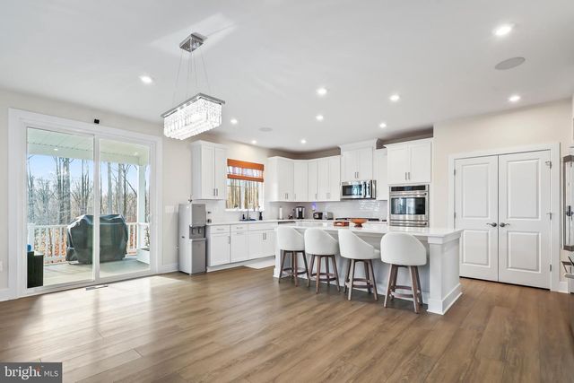 18126 MARSH PINE RD, Dumfries, VA 22026