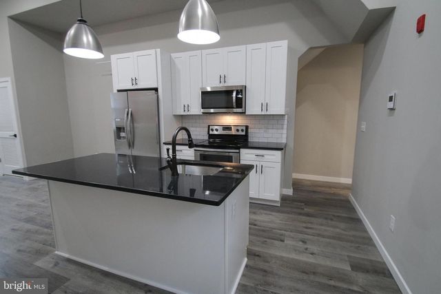 2002 CECIL B MOORE AVE, Philadelphia, PA 19121