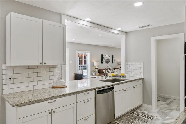 1425 Columbia Avenue, Corsicana, TX 75110