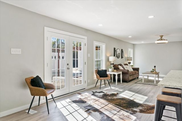 1425 Columbia Avenue, Corsicana, TX 75110