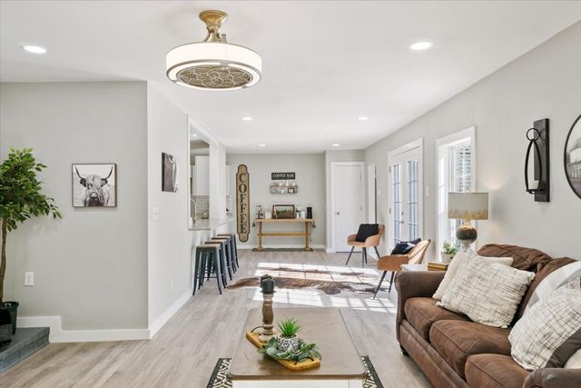 1425 Columbia Avenue, Corsicana, TX 75110