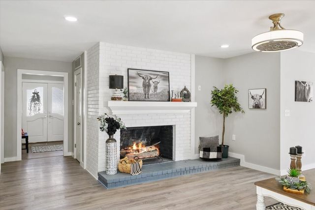 1425 Columbia Avenue, Corsicana, TX 75110