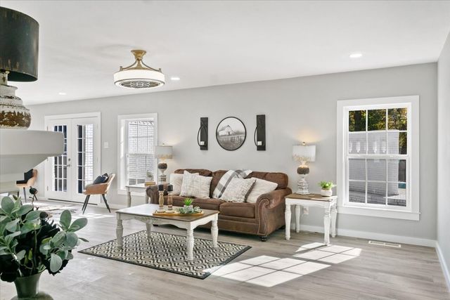 1425 Columbia Avenue, Corsicana, TX 75110