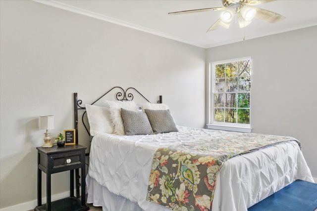 1425 Columbia Avenue, Corsicana, TX 75110