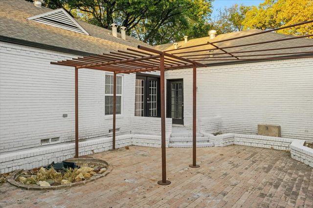 1425 Columbia Avenue, Corsicana, TX 75110