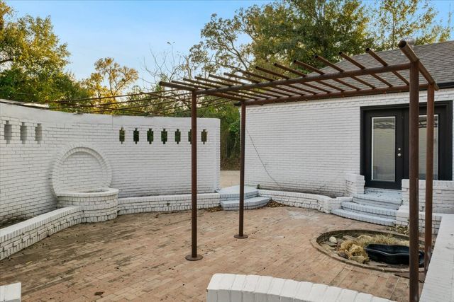 1425 Columbia Avenue, Corsicana, TX 75110