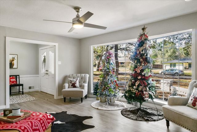 1425 Columbia Avenue, Corsicana, TX 75110