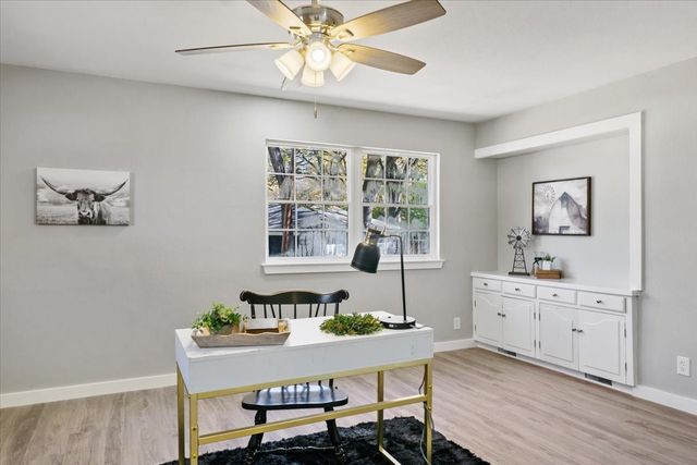 1425 Columbia Avenue, Corsicana, TX 75110