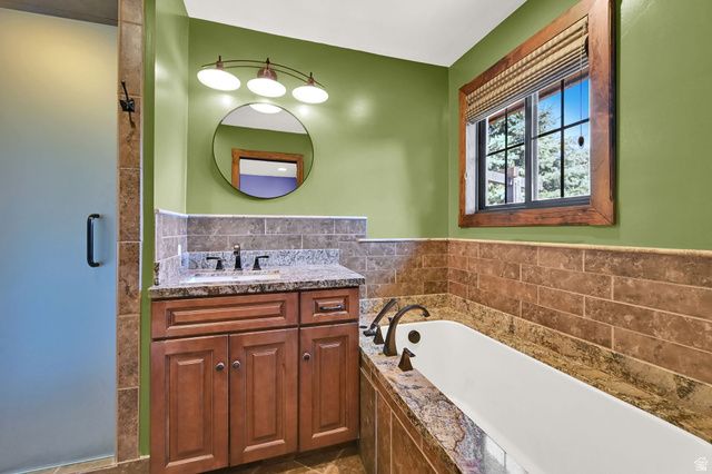 2532 E CLIFF SWALLOW DR, Sandy, UT 84093