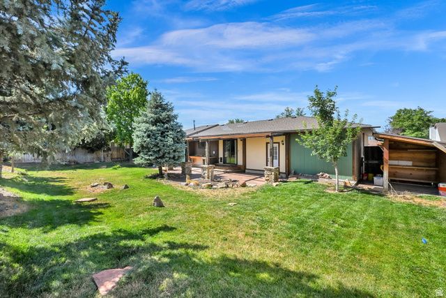 2532 E CLIFF SWALLOW DR, Sandy, UT 84093
