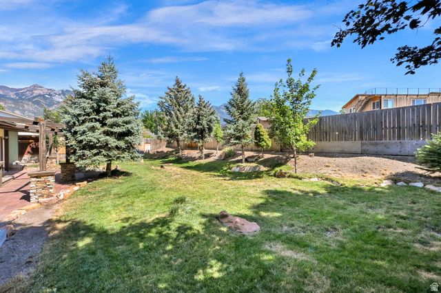 2532 E CLIFF SWALLOW DR, Sandy, UT 84093
