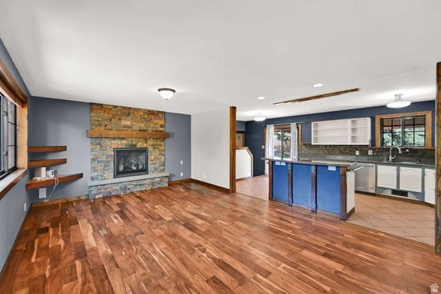 2532 E CLIFF SWALLOW DR, Sandy, UT 84093