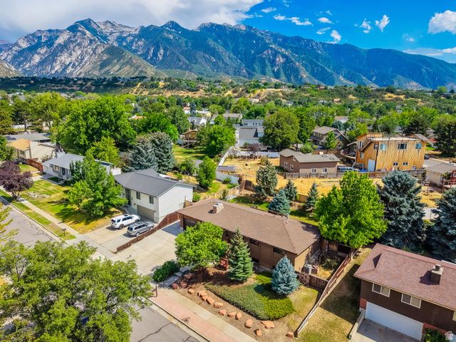 2532 E CLIFF SWALLOW DR, Sandy, UT 84093
