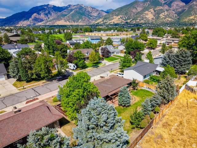 2532 E CLIFF SWALLOW DR, Sandy, UT 84093