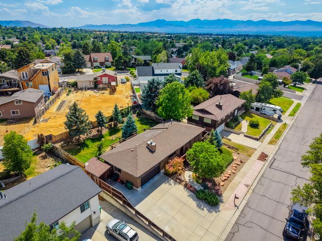 2532 E CLIFF SWALLOW DR, Sandy, UT 84093