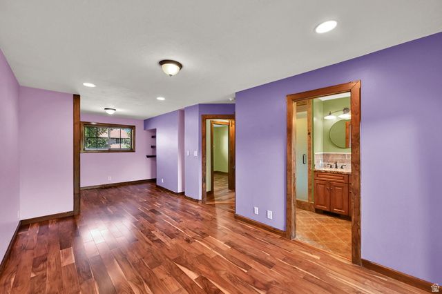 2532 E CLIFF SWALLOW DR, Sandy, UT 84093