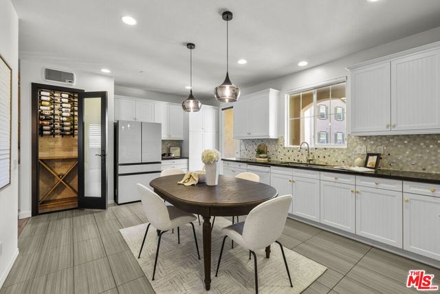 22157 Barrington Way, Saugus, CA 91350