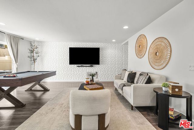 22157 Barrington Way, Saugus, CA 91350