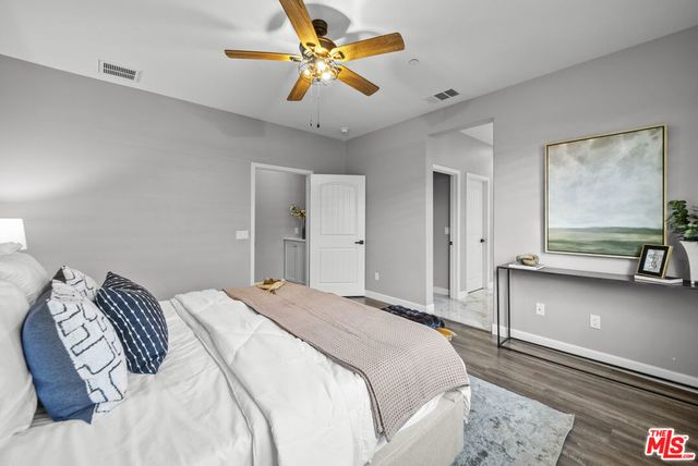 22157 Barrington Way, Saugus, CA 91350