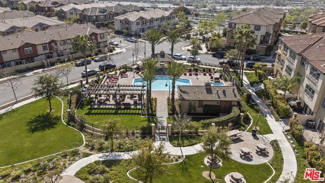 22157 Barrington Way, Saugus, CA 91350
