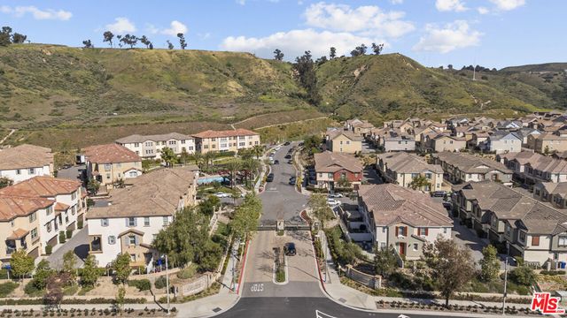 22157 Barrington Way, Saugus, CA 91350