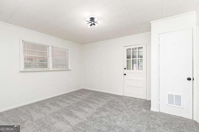 8203 Blacks Bluff Road SW, Cave Spring, GA 30124