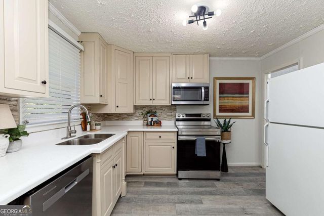 8203 Blacks Bluff Road SW, Cave Spring, GA 30124