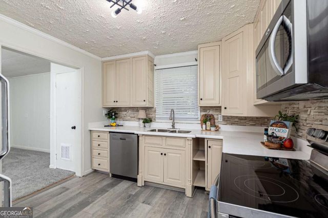 8203 Blacks Bluff Road SW, Cave Spring, GA 30124