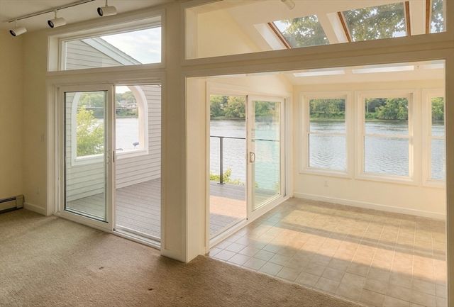637 Riverside Ave 15, Haverhill, MA 01830