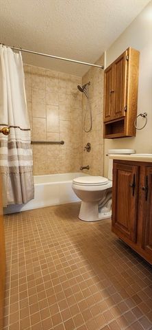 637 Riverside Ave 15, Haverhill, MA 01830
