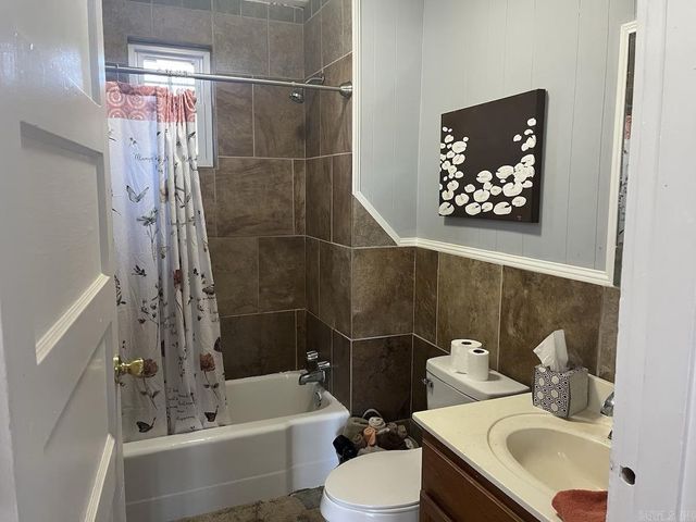 355 Garden A&B Street, Hot Springs, AR 71901