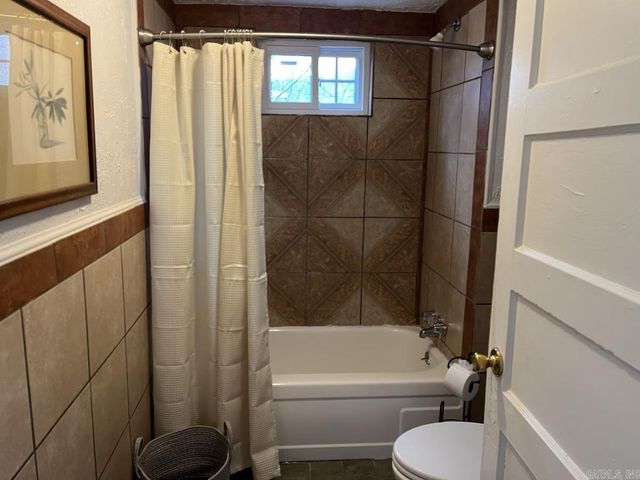 355 Garden A&B Street, Hot Springs, AR 71901