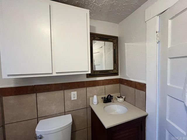 355 Garden A&B Street, Hot Springs, AR 71901