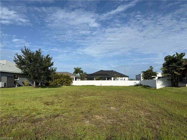 118 SW 37th AVE, Cape Coral, FL 33991