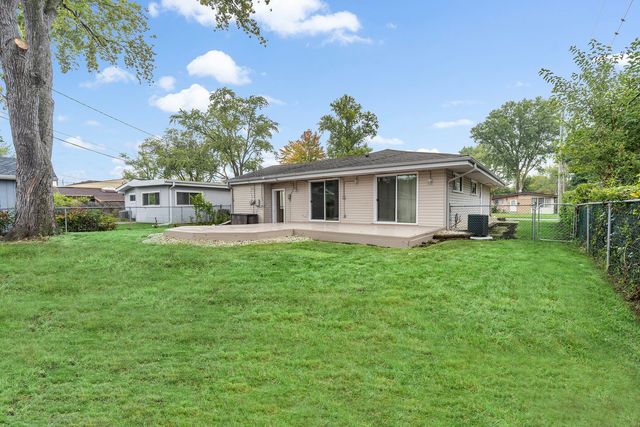388 NANCY Lane, Wheeling, IL 60090