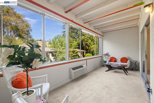 3441 Tice Creek Dr. 4, Walnut Creek, CA 94595