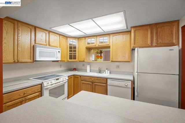 3441 Tice Creek Dr. 4, Walnut Creek, CA 94595