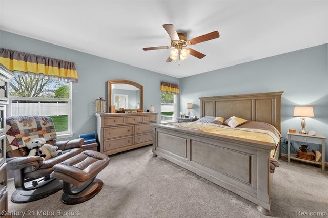 5265 Genesee Oaks Court, Grand Blanc, MI 48439