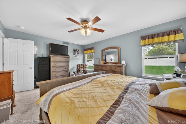 5265 Genesee Oaks Court, Grand Blanc, MI 48439