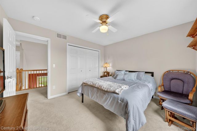 5265 Genesee Oaks Court, Grand Blanc, MI 48439
