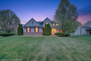 5265 Genesee Oaks Court, Grand Blanc, MI 48439