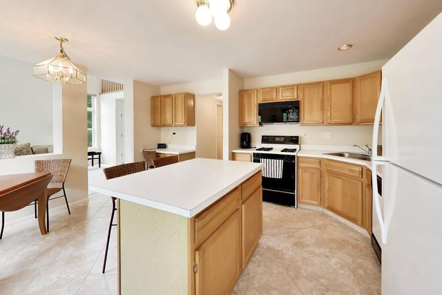 340 S Jewel Court, Palatine, IL 60074