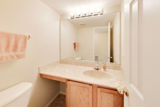 340 S Jewel Court, Palatine, IL 60074