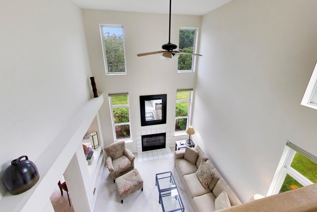 340 S Jewel Court, Palatine, IL 60074