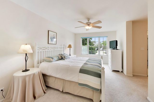 340 S Jewel Court, Palatine, IL 60074