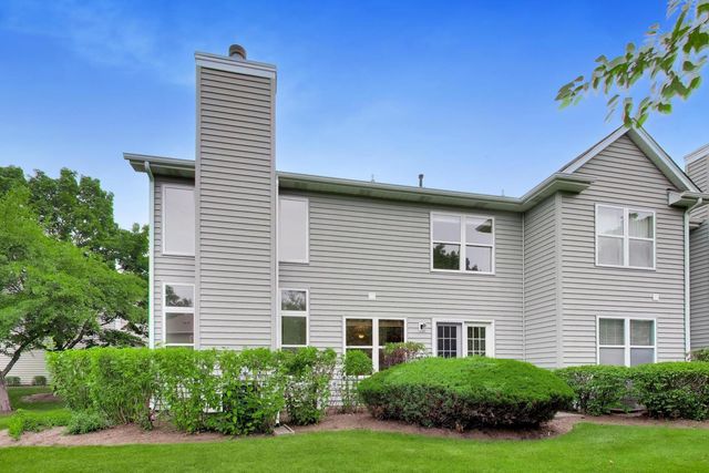 340 S Jewel Court, Palatine, IL 60074